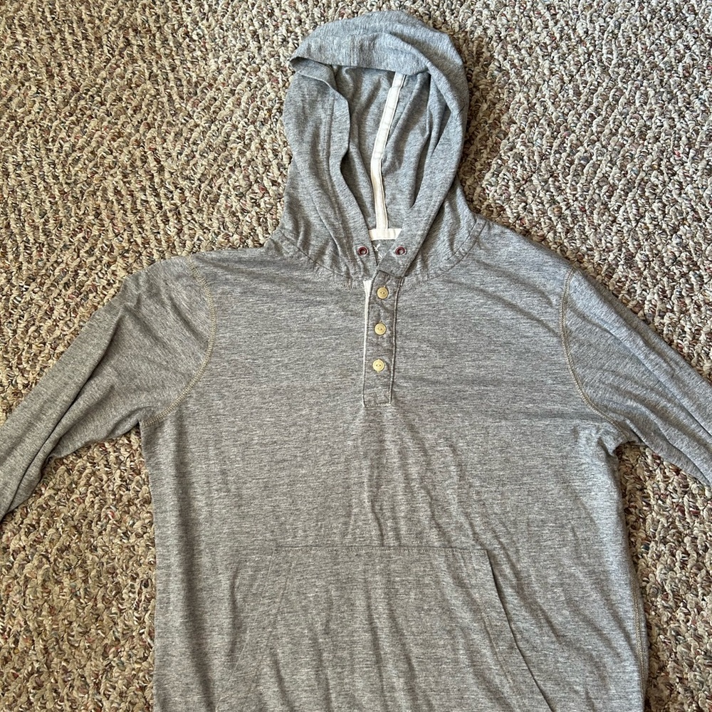 💚3/$25 medium American Eagle Outfitters Heather Gray Knit Top